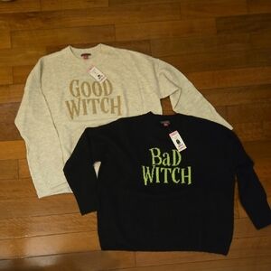 Vince Camuto Cream and Black Crew Neck Sweaters